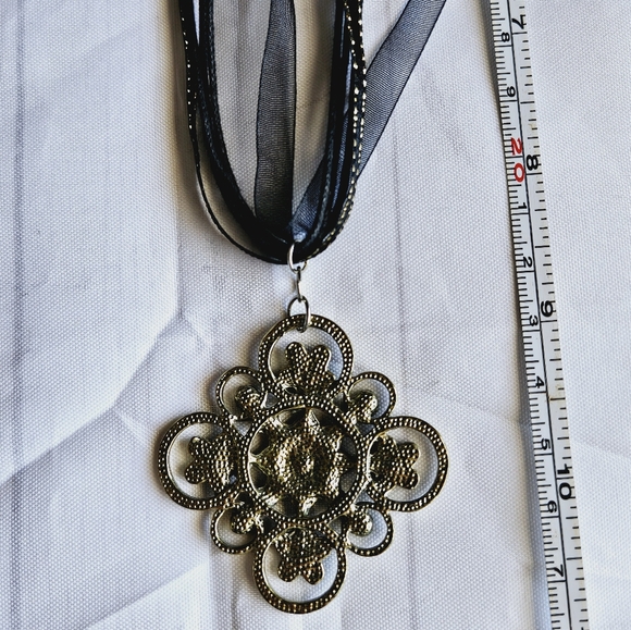 VINTAGE STYLE NECKLACE - Picture 7 of 8